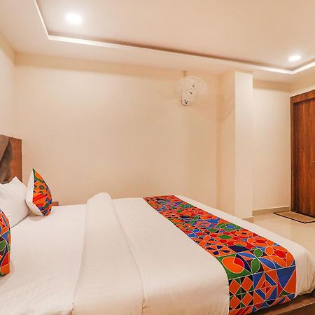 Fabhotel Rachna Palace And Banquets - Nr Lekhraj Metro Station Lucknow Bagian luar foto